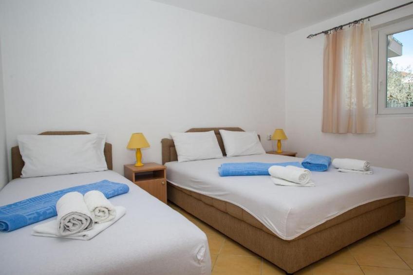 Charming Seaside Escape in Kotor - One Bedroom Apartment with Sea View 2 - foto 10