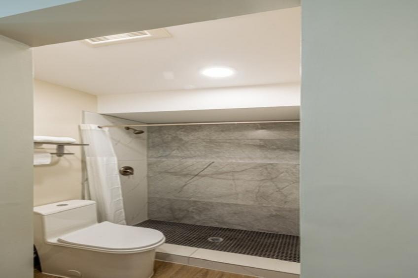 King Bed with Kitchenette - foto 11