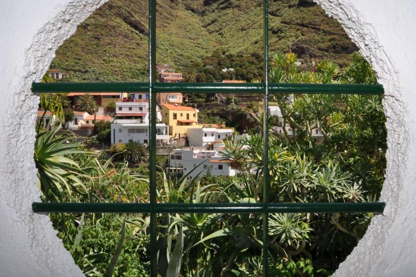 Zweitstöckiges Ferienvilla mit Terrassen, Pool, Sauna sowie herrlichem Berg- un - foto 35