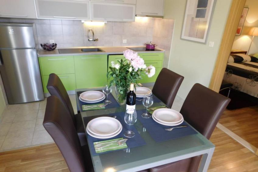 Apartments Roščić - Two Bedroom Apartment with Balcony - foto 3