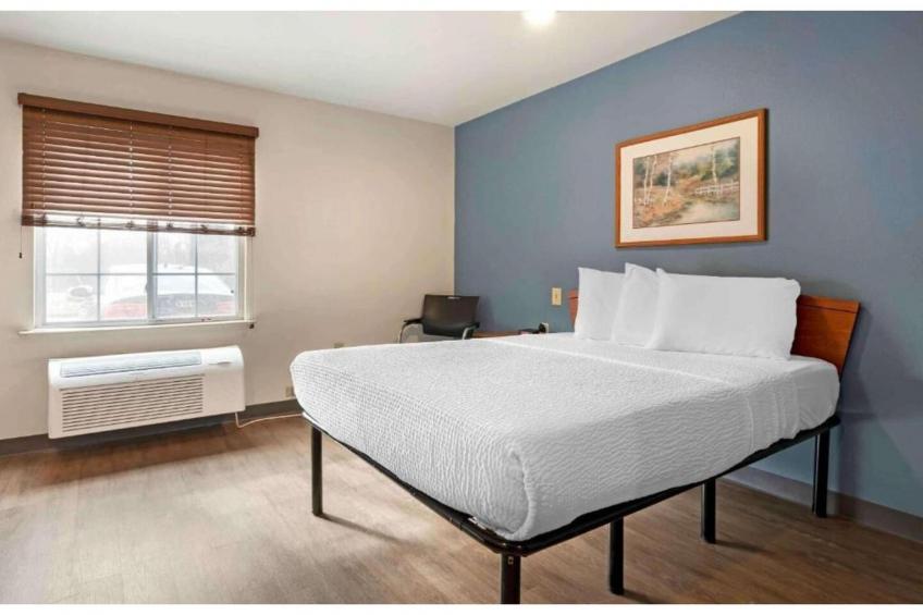 1 Full Bed  Non-Smoking Kitchen - foto 8