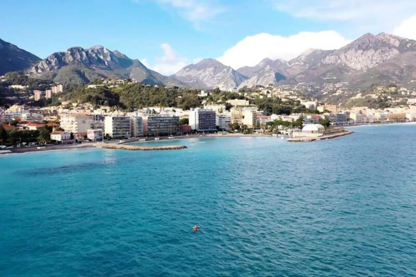 06b - Beau 2 Pièces Rénové Avec Terrasse Vue Mer - foto 27