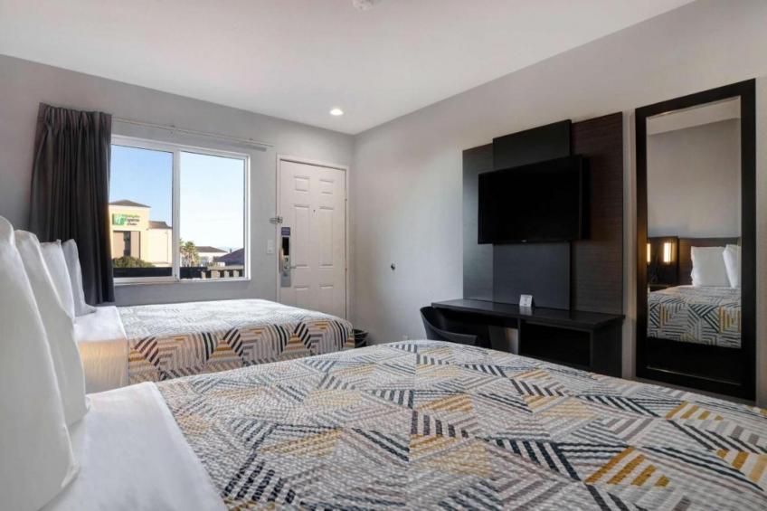 2 Queen Beds  Non-Smoking Micfridge - foto 6
