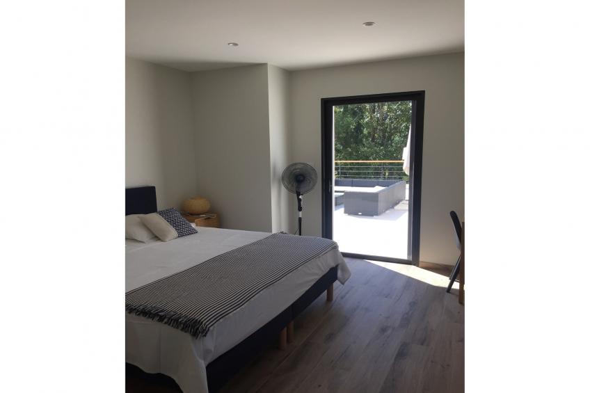 Belle maison avec piscine à débordement chauffée - foto 15