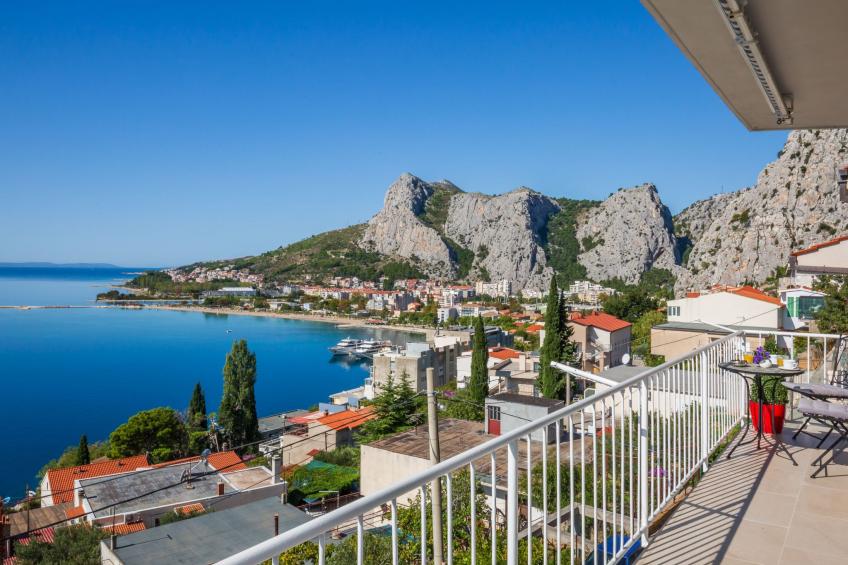 Große Wohnung in Omiš mit Möbliertem Balkon - foto 12