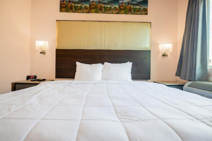 King Bed Accessible Non-Smoking