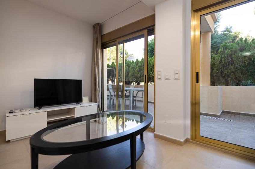 Beachside apartment in Elviria, Romana Playa - foto 23