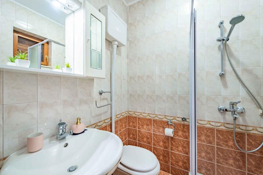 Holiday home with air conditioning, pool and sea view in Orašac - BF-NJH63 - foto 31