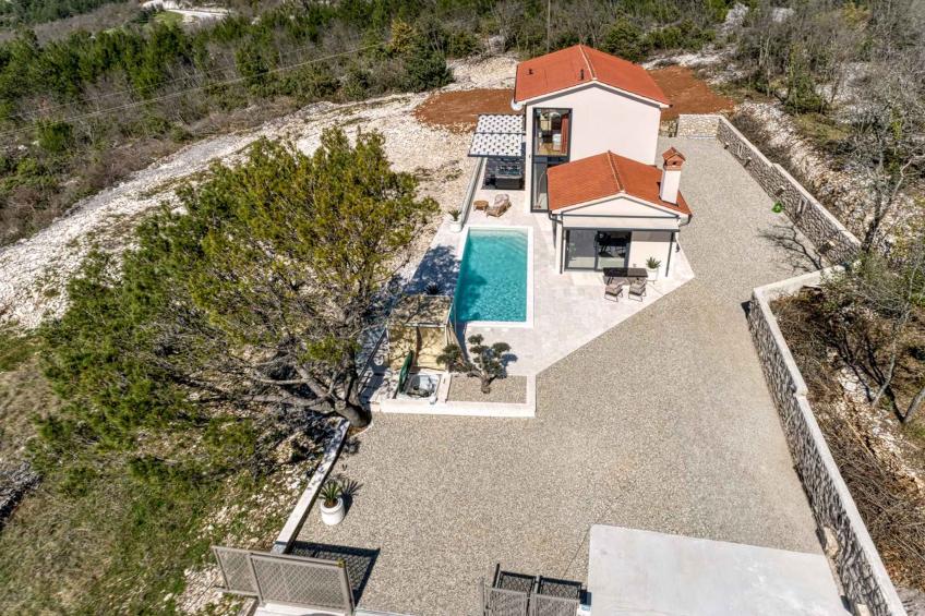 Villa met verwarmd zwembad en jacuzzi - BF-6M3YF - foto 16