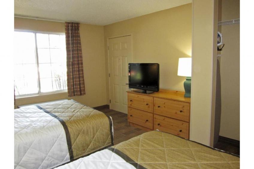 2 Queen Beds  Non-Smoking Kitchen - foto 15