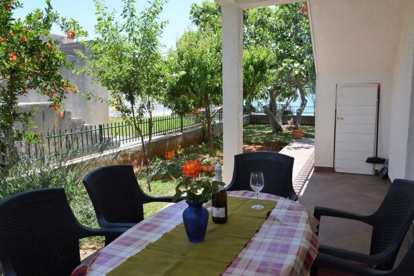 in Poljica mit privatem Parkplatz - foto 5