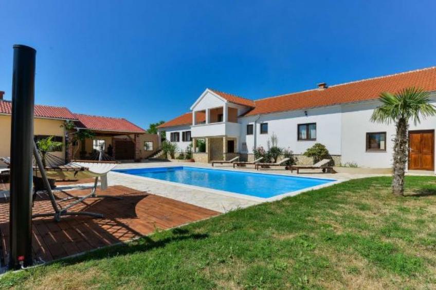 Villa Marinic with heated pool and entertainment r - foto 16