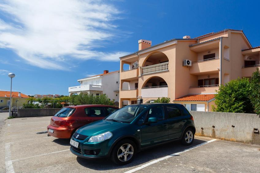 Comfortable and Sunny Krk Apartment - One Bedroom Apartment with Terrace - foto 12