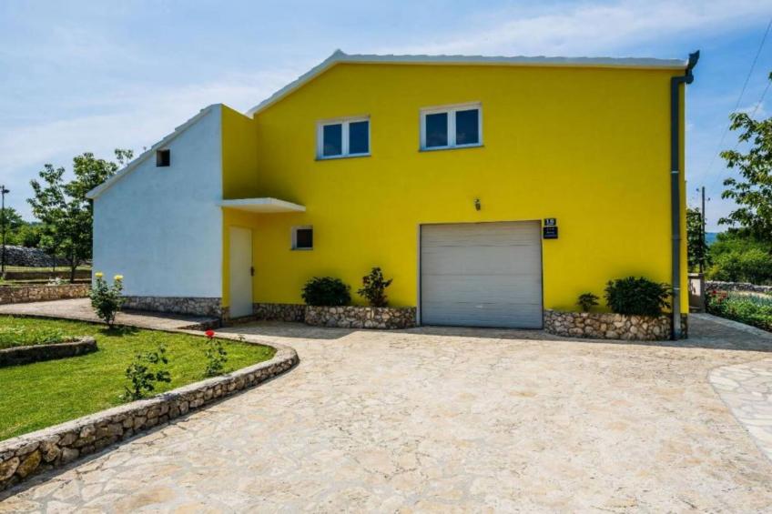 Tranquil Oasis Holiday Home Primorski Dolac with Pool - Three Bedroom Holiday Home with Pool - foto 19