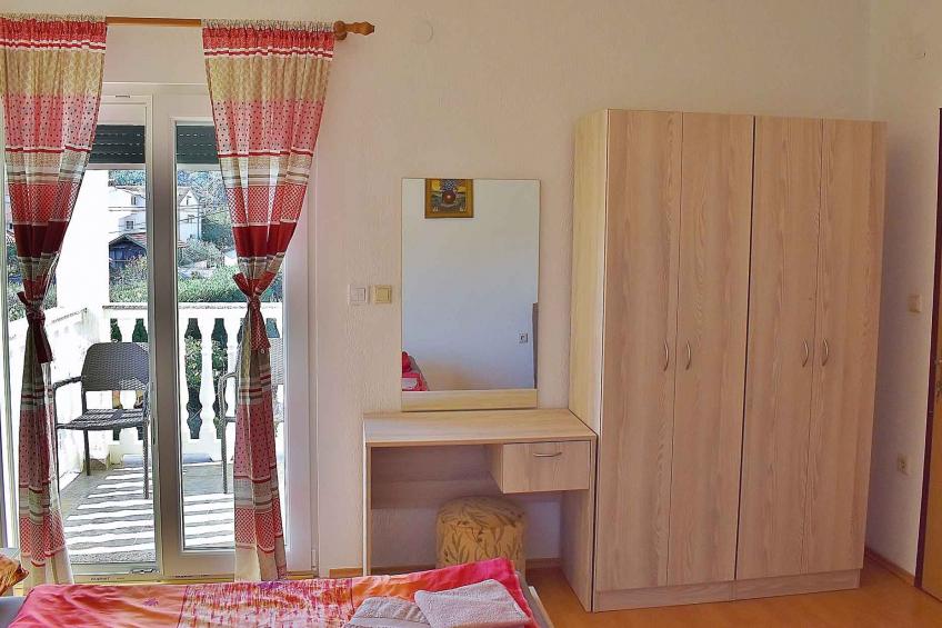 Vakantiewoning met 4 badkamers en balkon voor families - VW-5M3R