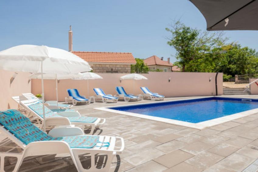 Charming Villa Nina with Pool - Four Bedroom Villa With Terrace and Swimming pool - foto 15