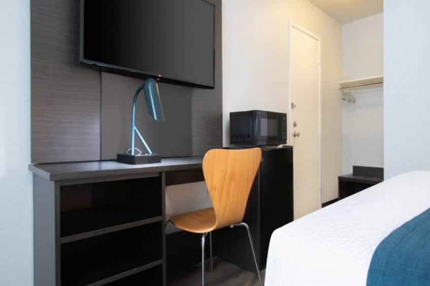 1 Queen Bed  Non-smoking - foto 6
