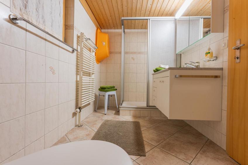 Berg Herz Grimmialp (Schwenden) Appartement/Fewo, Dusche oder Bad, WC - foto 10