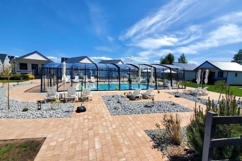 Domki wakacyjne przy stawie LAWENDOWO Jarosławiec - foto 15