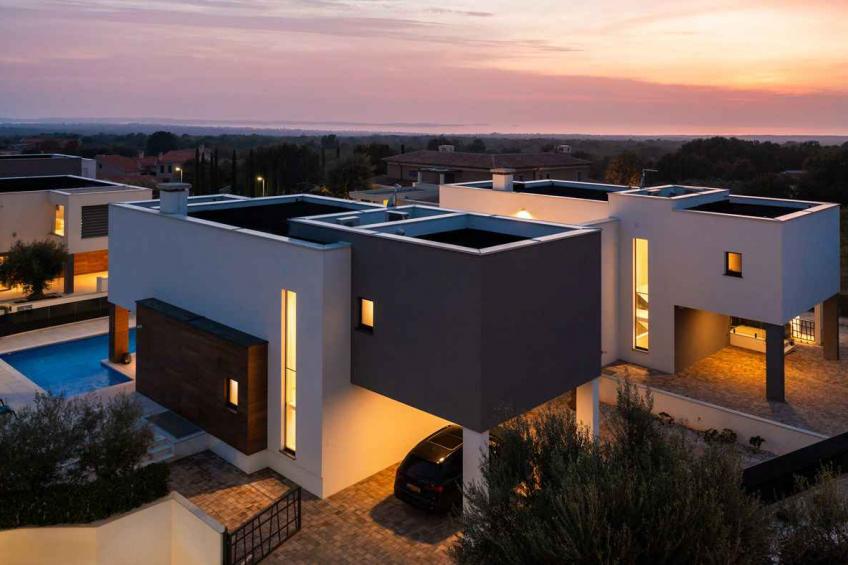 Villa mit Swimmingpool, Whirlpool und Sauna - BF-96KHV - foto 19