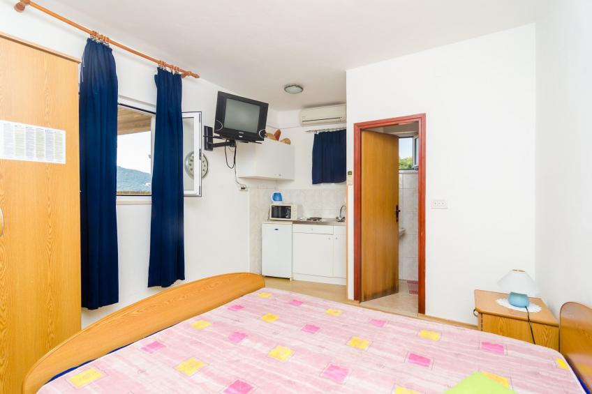 Apartments Rašica Molunat - Studio Apartment with Terrace and Sea View (Apartment 16) - foto 2