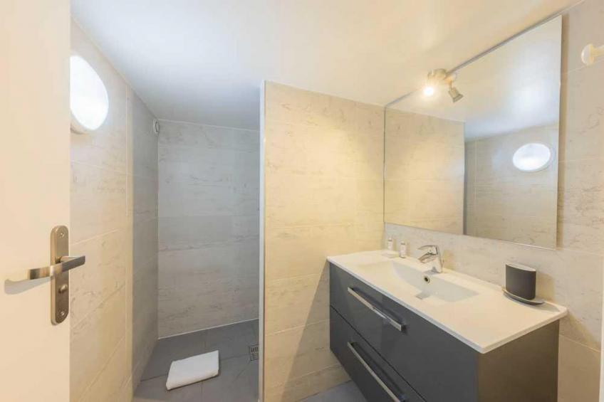 ST-6-TRONE - foto 20