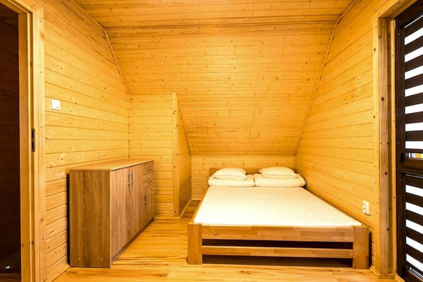 Piętrowe domki wakacyjne w Pleśnej - foto 9
