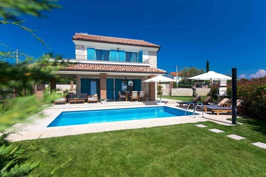 Villa with air conditioning and outdoor pool - BF-HGDR3
