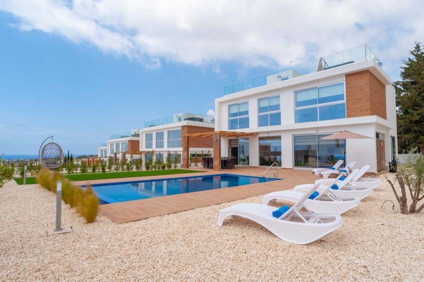 Luxuriöse Villa mit 4 Schlafzimmern, Pool und Whirlpool - foto 7