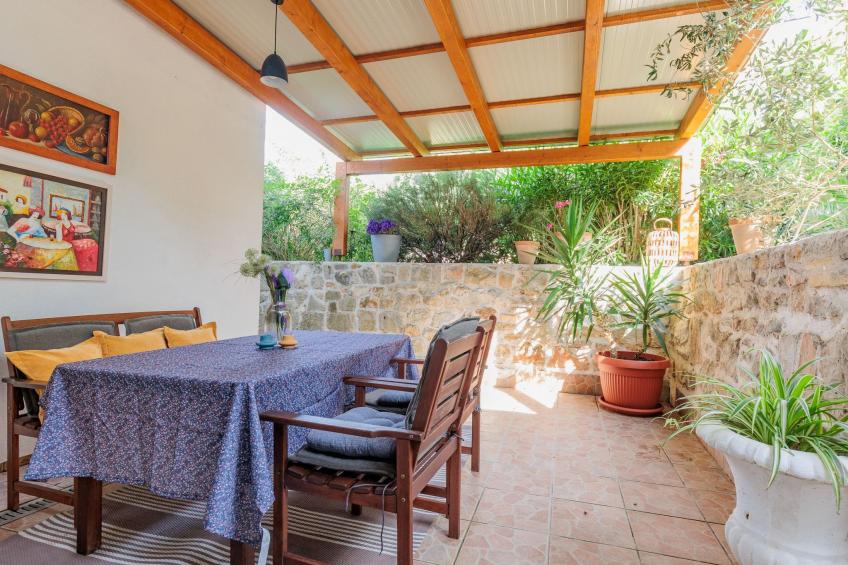 Traditionelles Steinhaus am Meer in Preko - foto 12