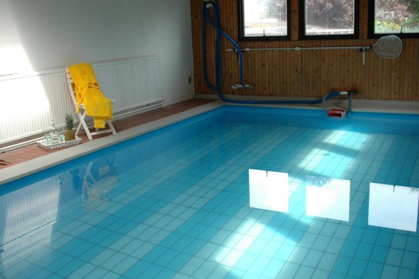 mit Indoorpool, Garten und Partyraum - foto 23