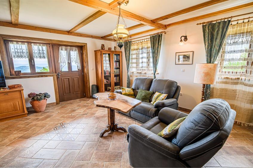 Hidden Authentic Haven Apartments - Two Bedroom Apartment with Balcony - foto 6