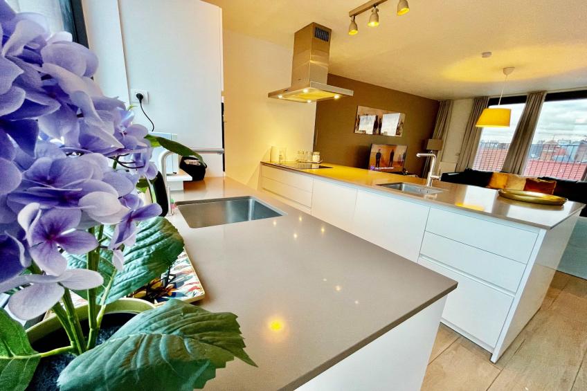 Modern 2BR Penthouse Near Diamond District by OneLuxStay - foto 23