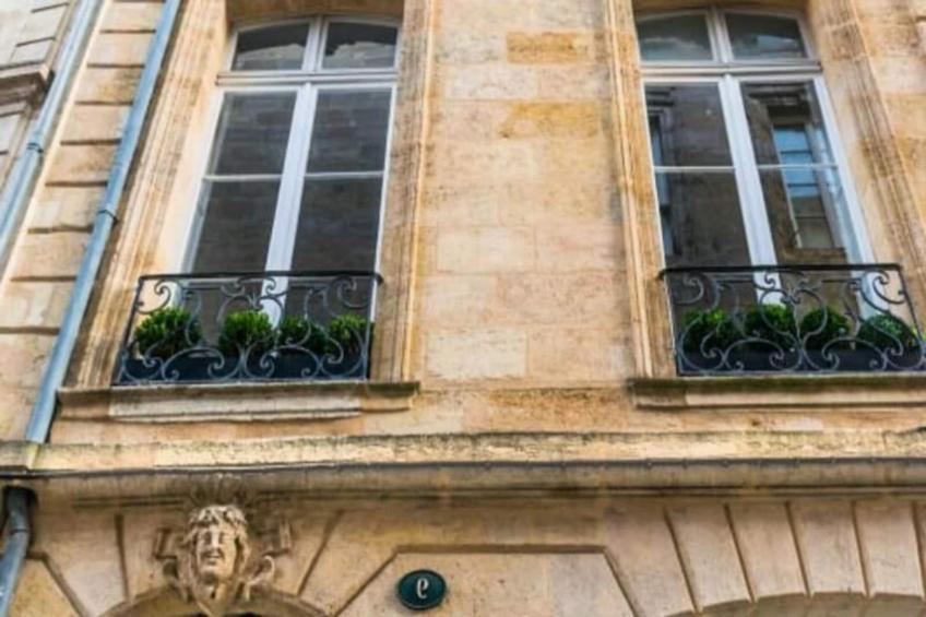 Studio D'architecte Charmant Dans Un Immeuble Du Xviiième Dans Le Centre - foto 2