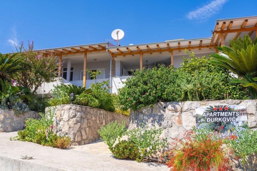 Apartments Djurkovic - Two-Bedroom Apartment with Shared Terrace and Sea View - foto 21
