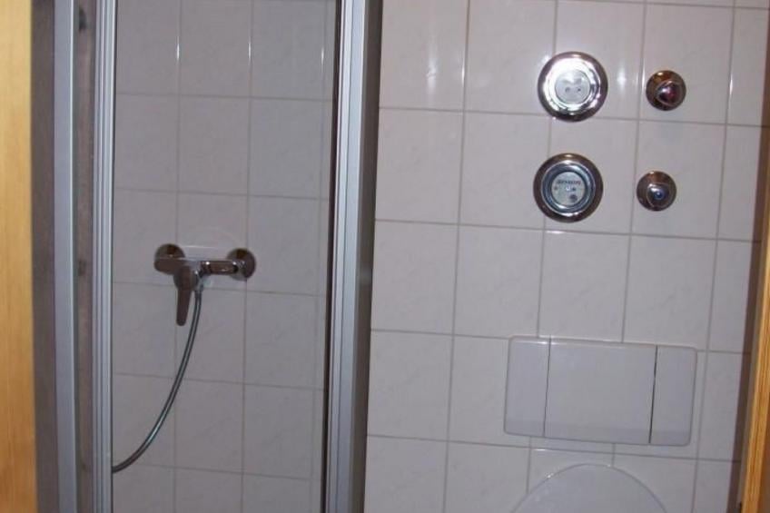 mit Balkon und schöner Fernsicht - foto 2