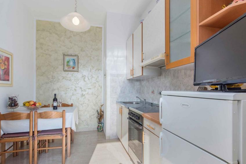 Vakantiewoning vlakbij het strand met terras - BF-4BH45 - foto 19