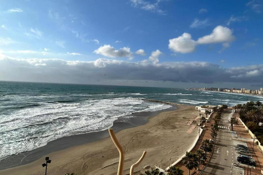 Sky-High Seaside Fuengirola Flat - foto 24