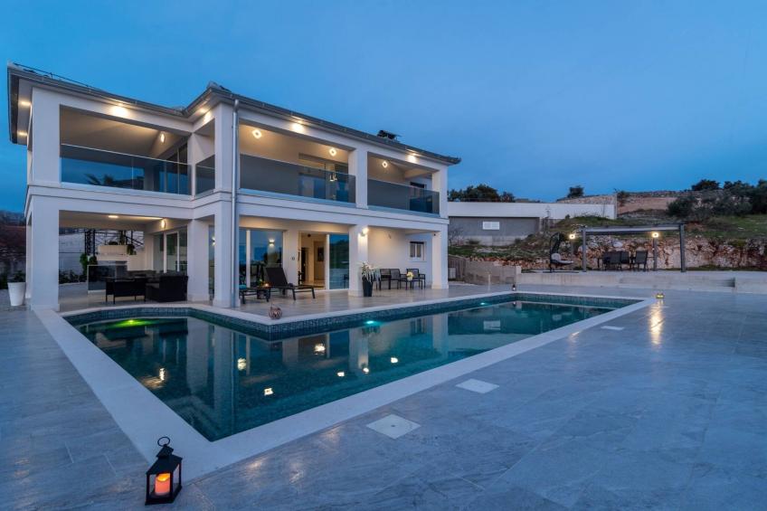 Luminous Infinity Villa with Pool and Gym - Six Bedroom Villa with Pool - foto 35