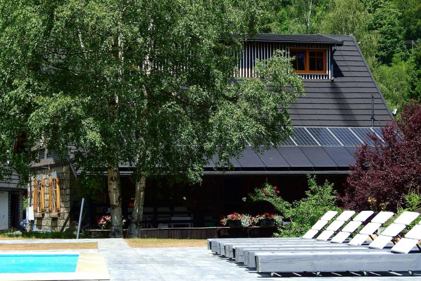 Exklusives Ferienhaus mit Schwimmbad direkt am Wasser - foto 24