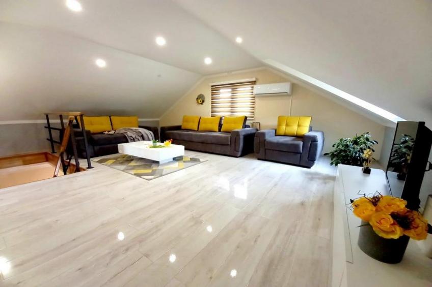 Matan House - Two Bedroom Holiday Home with Hot Tub - foto 3