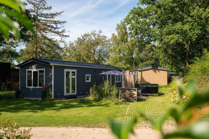 Bungalette 4 persons basic with hottub