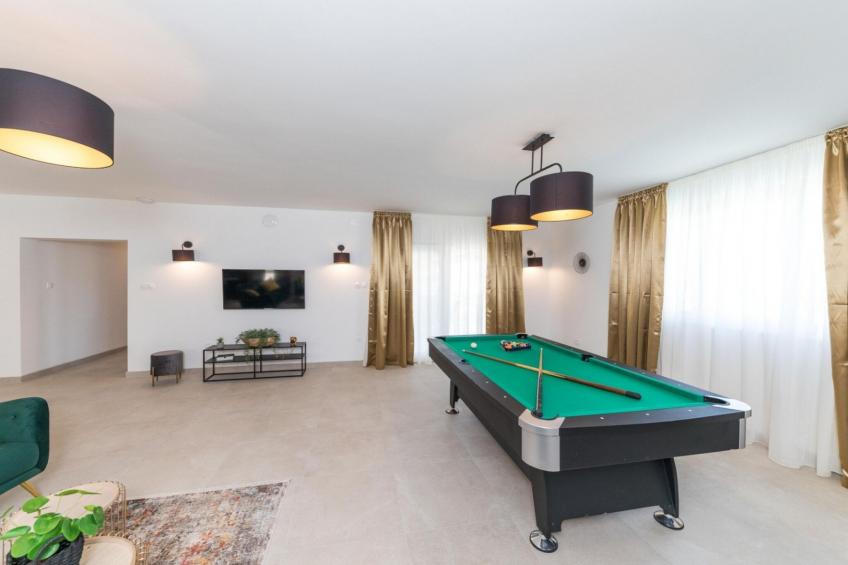 Scenic Elegant Trogir Villa with Pool - Five Bedroom Villa - foto 52