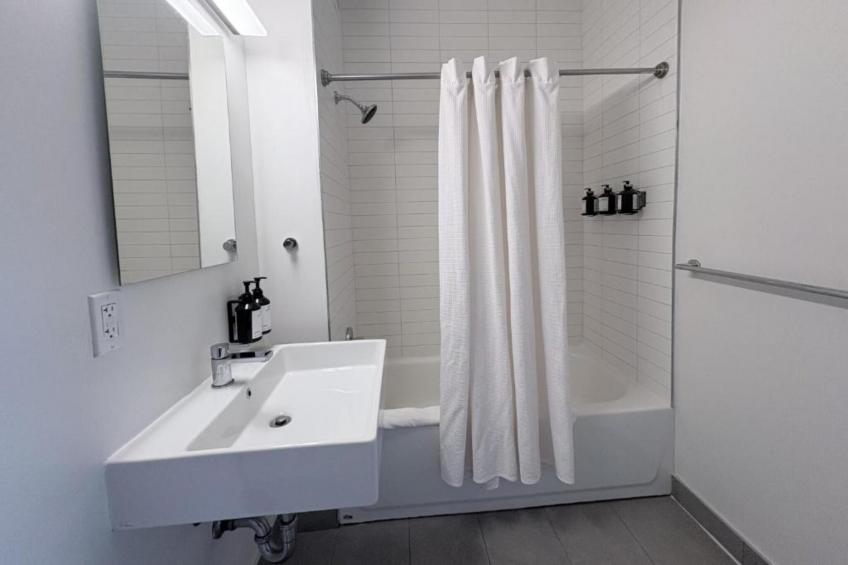 Studio Stay  Queen Bed  Court Square - foto 20