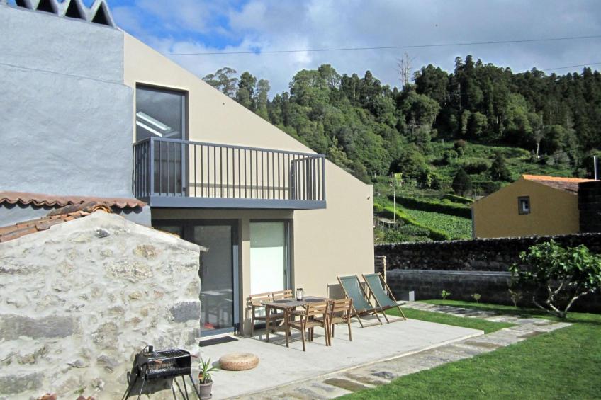 in Furnas mit Terrasse, Garten und Grill - foto 14