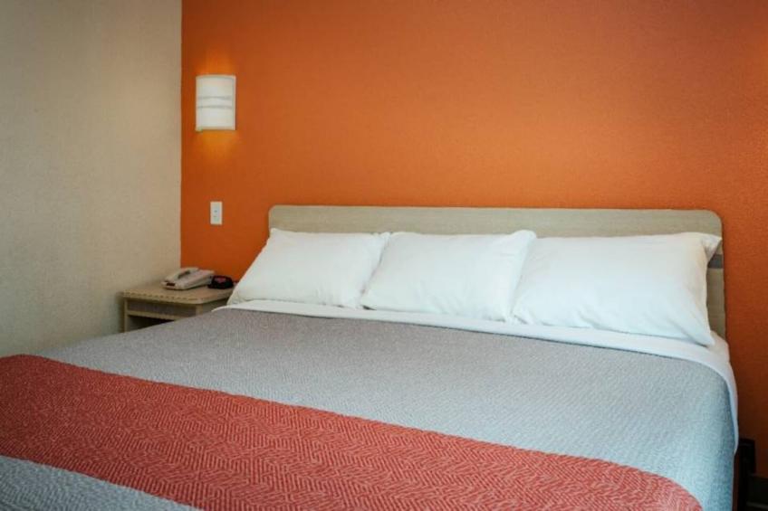 1 King Bed  Non-Smoking - foto 24