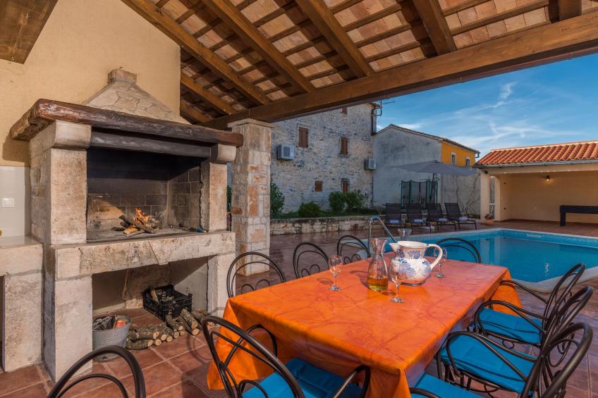 Gemütliches Ferienhaus in Peresiji mit Grill und Terrasse - foto 35