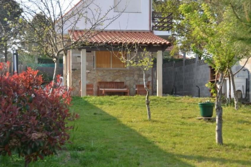 Sehr helle Villa in Strandnähe mit großem Garten und überdachter Terrasse - foto 19