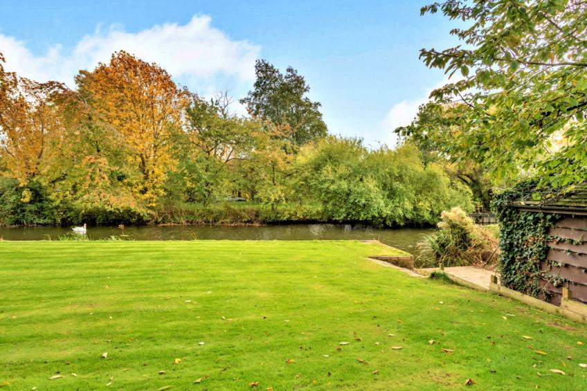 Islip Mill House - Beautiful Riverside Home - foto 5