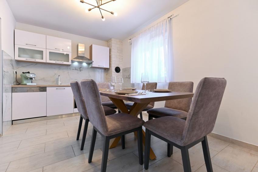 Charmantes Ferienhaus in Donje Rastane - foto 15